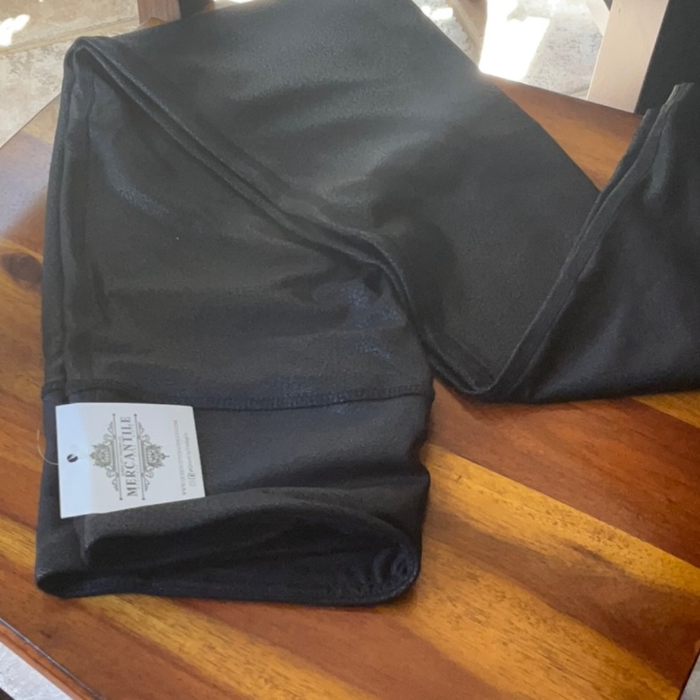 mercantile boutique Mano  black pleather Leggings